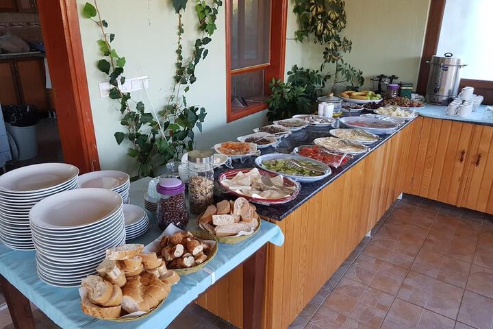 Dining 55 of 68