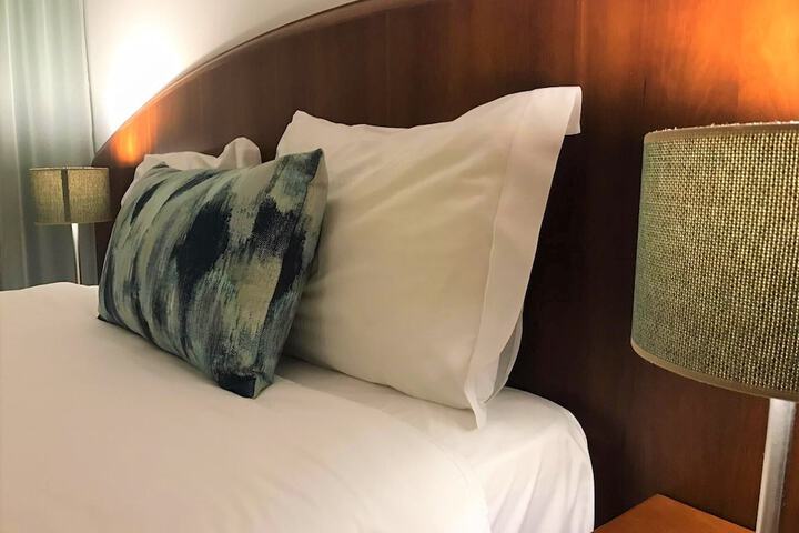 Room 7 of 61