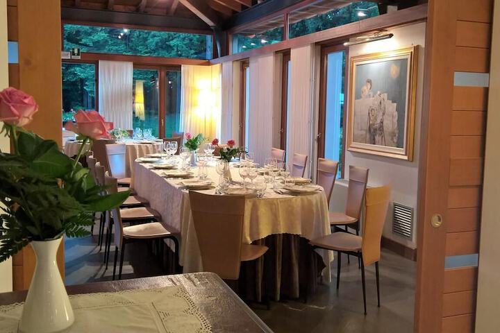 Dining Photos