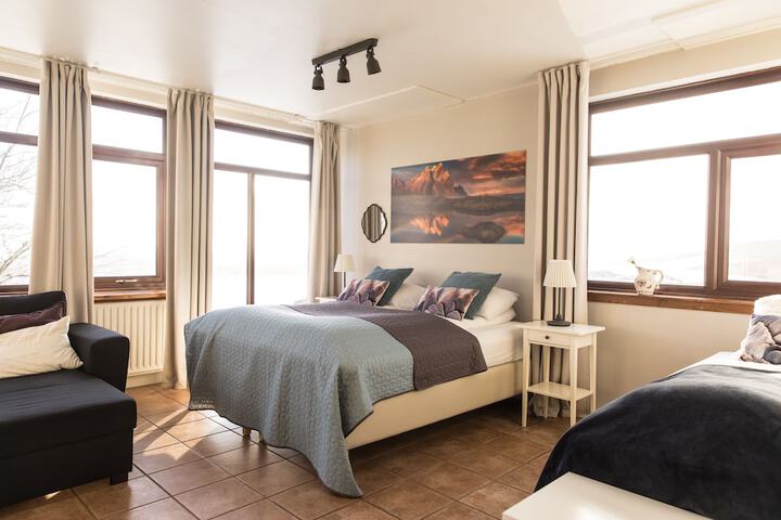 Room 3 of 46