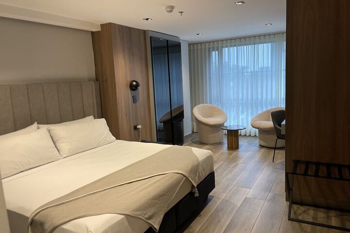 Room 7 of 26