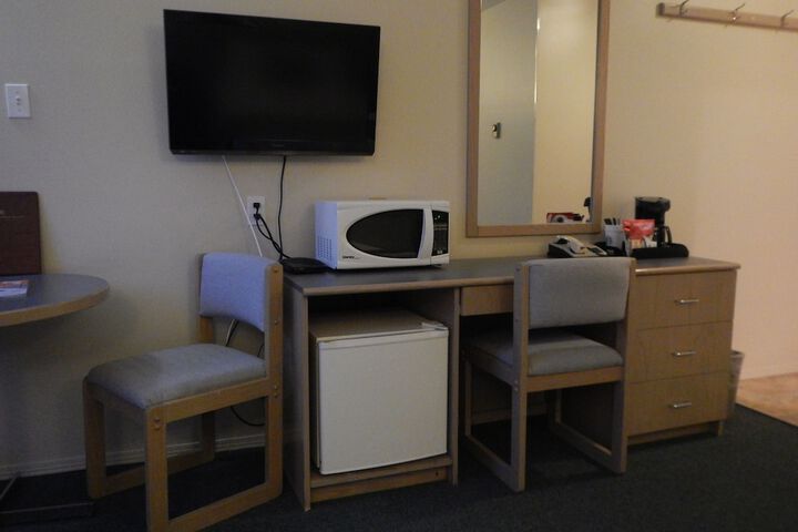 Room 8 of 24