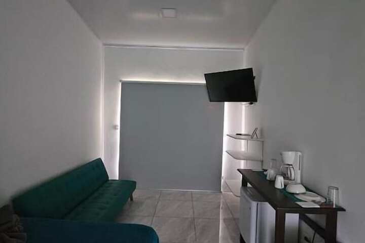 Room 5 of 25