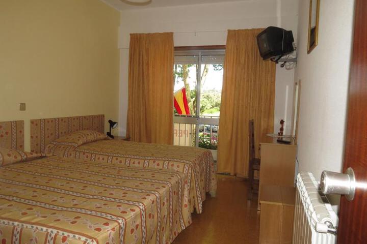 ALBERGUE PEREIRA GUESTHOUSE