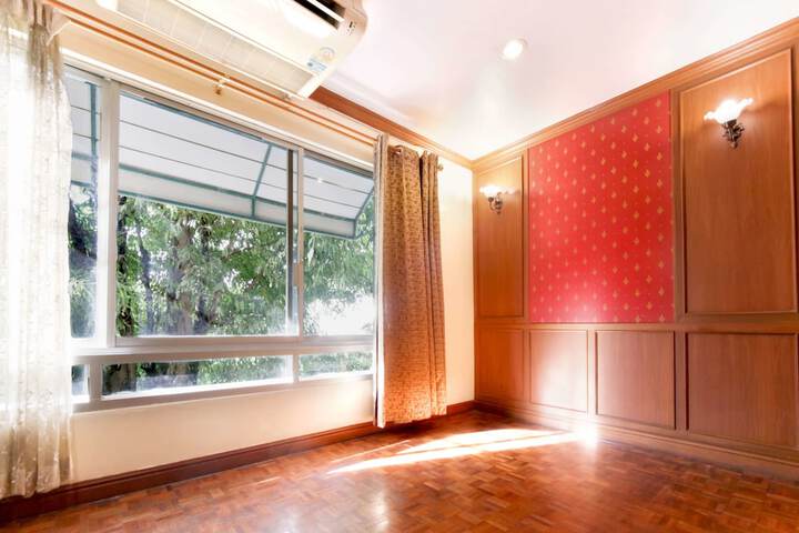 Room 16 of 39