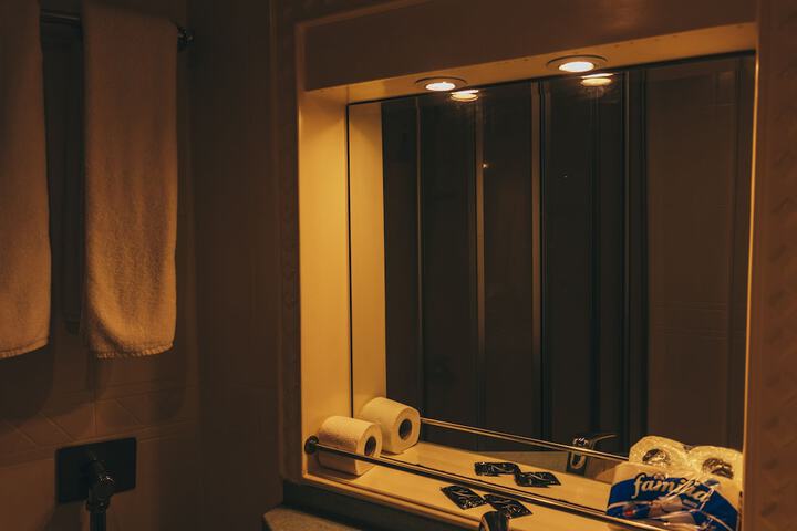Room 18 of 19