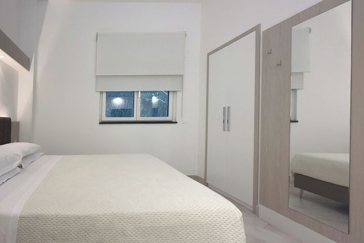 Room 72 of 175