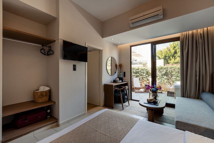 Room 25 of 105