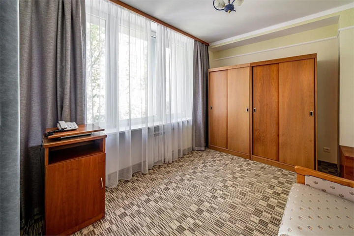 Room 28 of 31