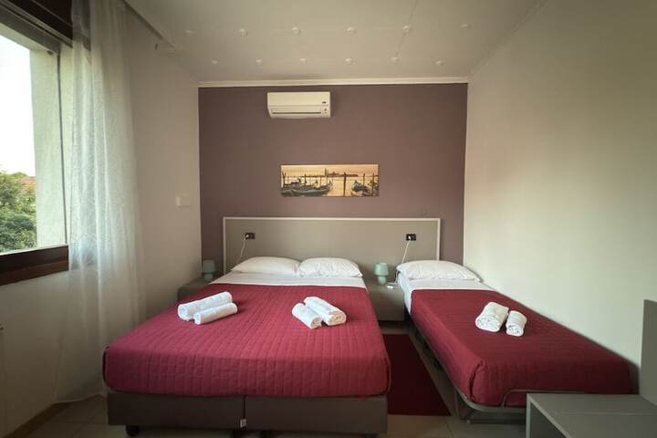 Room 4 of 45