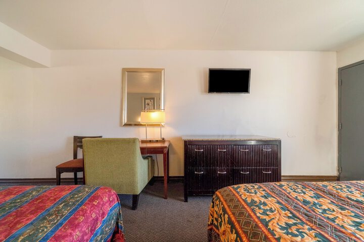 Room 17 of 124
