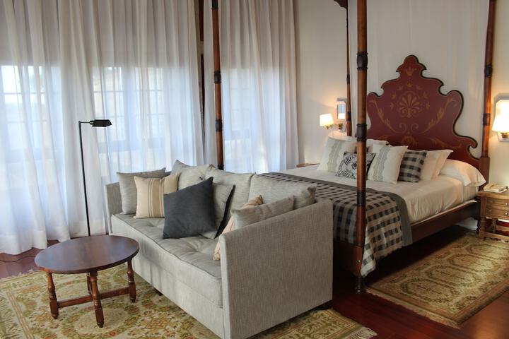 Room 4 of 119