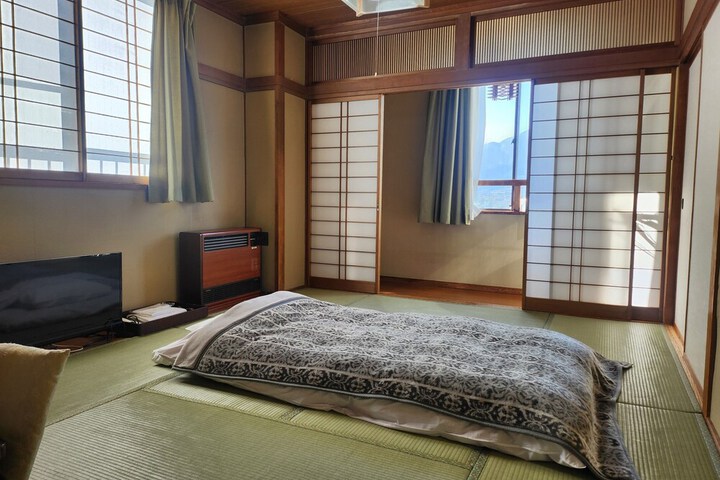 Room 7 of 15