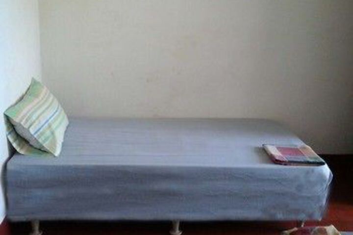 Room 8 of 24