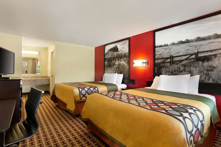 2 Queen Beds (11 of 11)