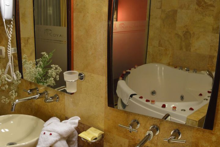 Room 12 of 49
