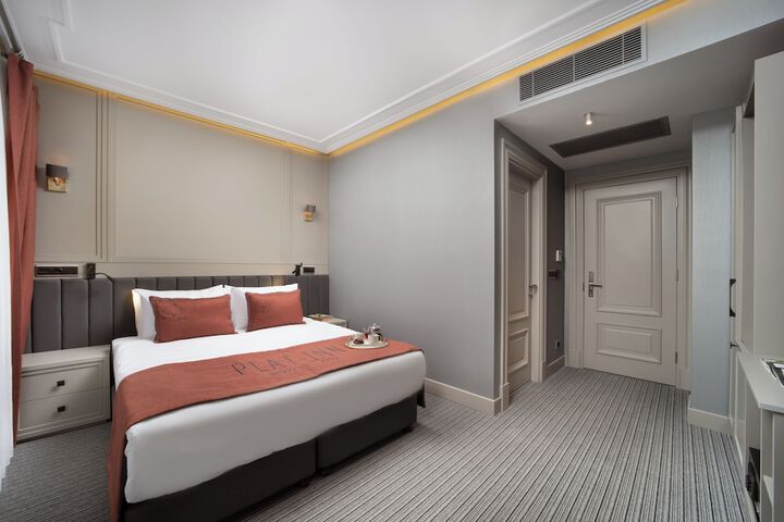 Room 9 of 41