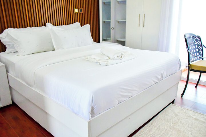 Room 27 of 60