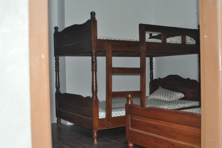 Room 3 of 39