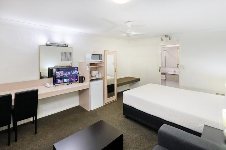 Room 33 of 69