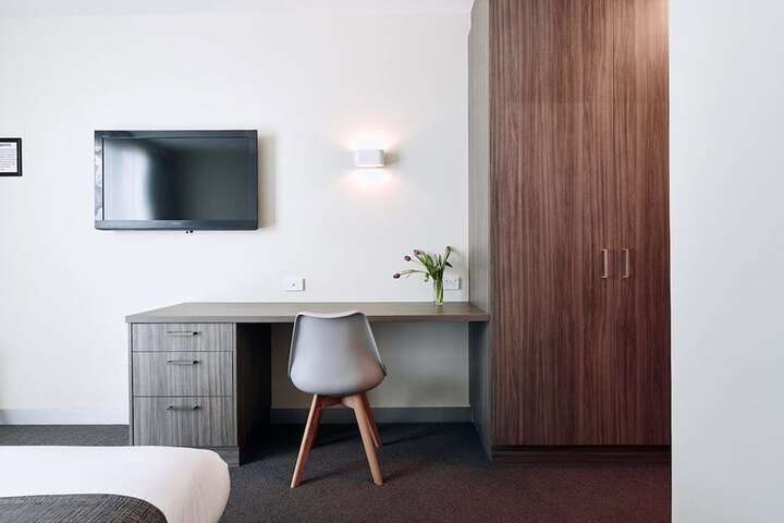 Room 8 of 25