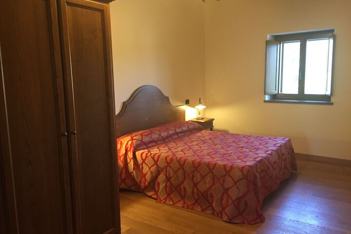 Room 9 of 27