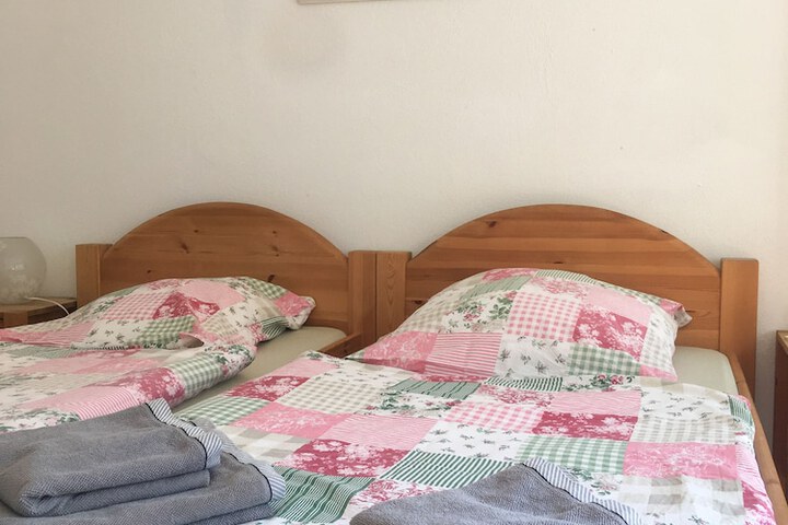 Room 17 of 40