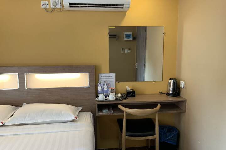 Room 15 of 58