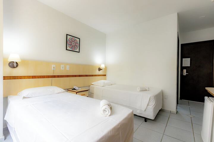 Room 27 of 104