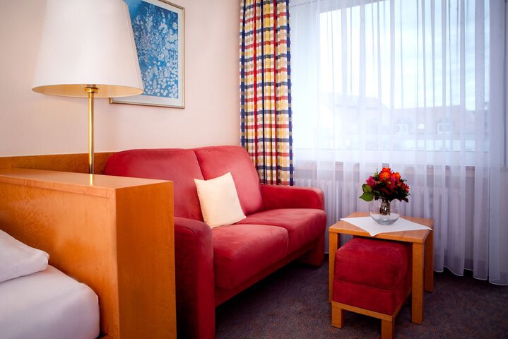 Room 27 of 67