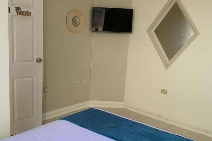 Room 10 of 43