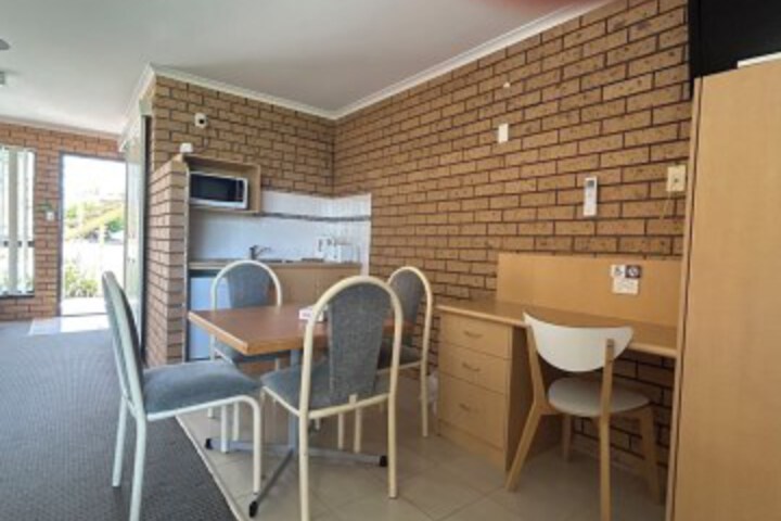 Room 17 of 48