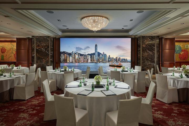Ballroom/Hall 132 of 144