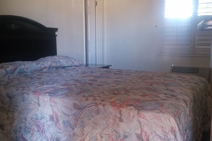 Room 6 of 17