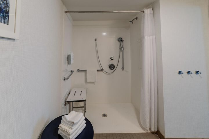 Room 36 of 60