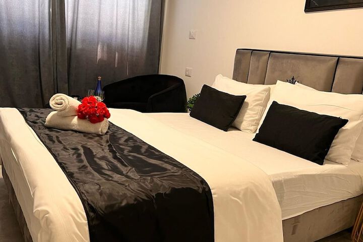 Room 14 of 22