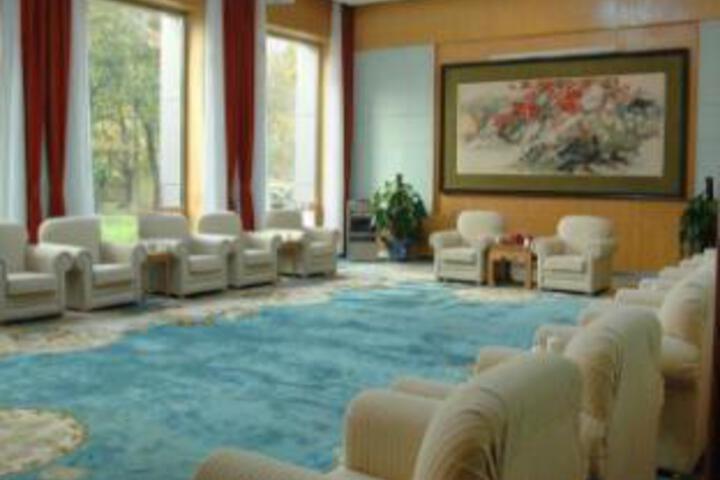 Room 4 of 23