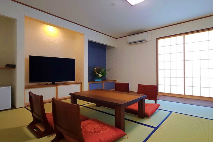 Room 15 of 40