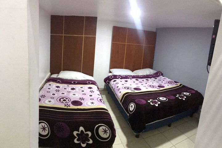 Room 7 of 12