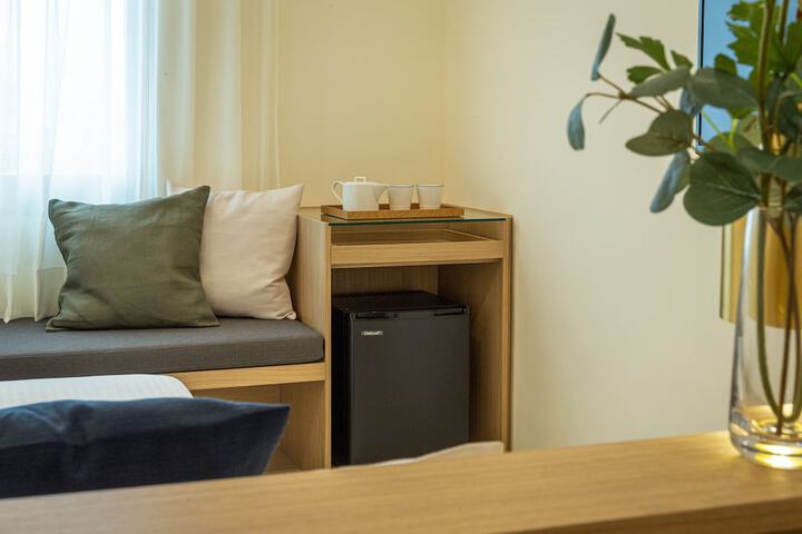 Room 37 of 68