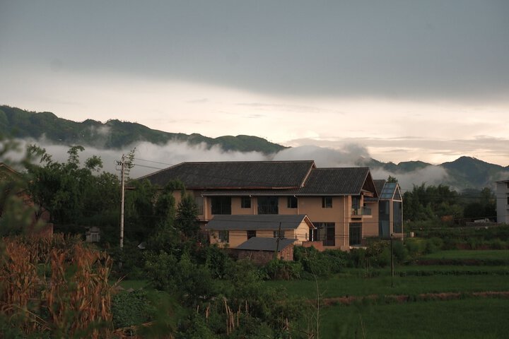 Exterior of Miss or Dismiss
