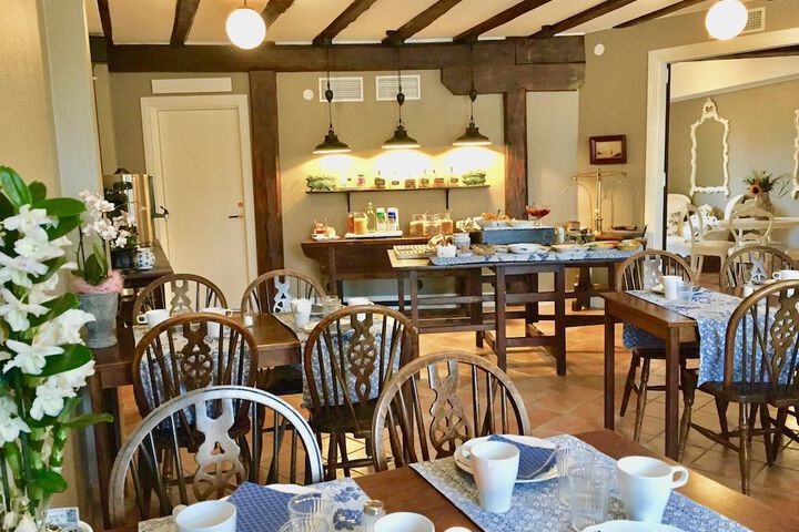 Breakfast/Coffee Service 30 of 43