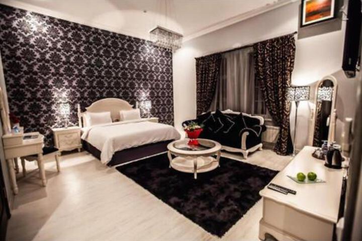 The Hub Hotel & Restobar