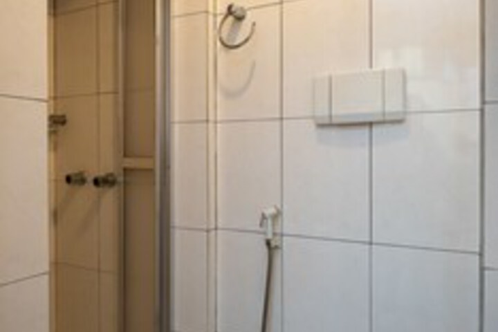 Room 5 of 35