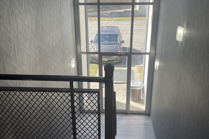 Ballroom/Hall 29 of 44