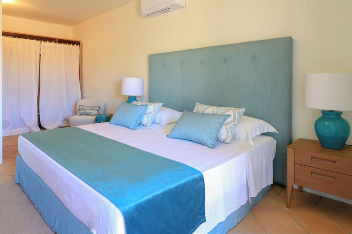 Room 48 of 96