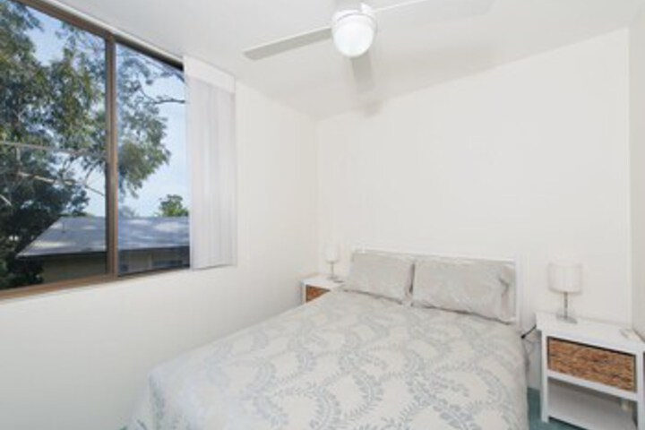 Room 6 of 15