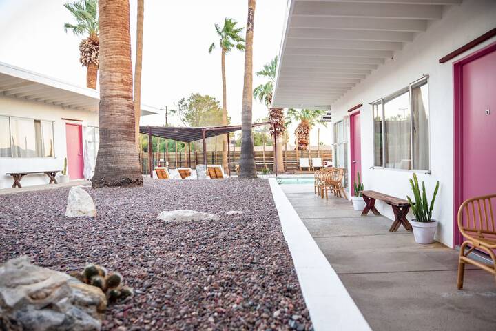 Hotel Exterior 71 of 85