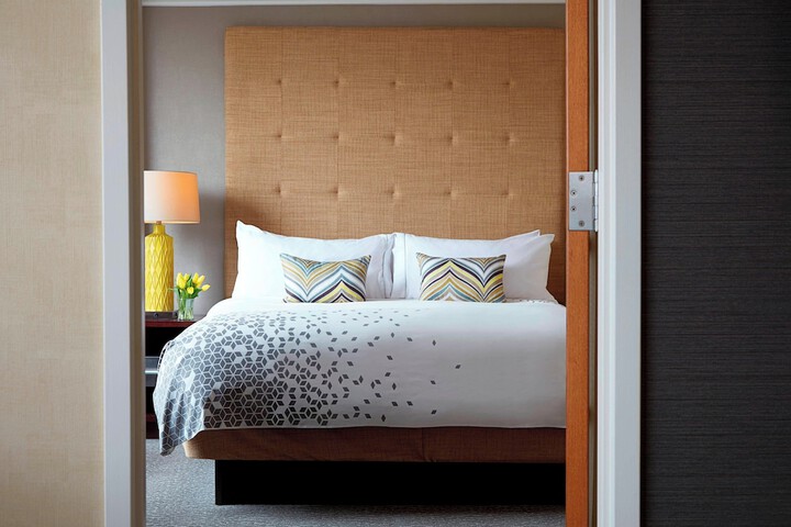 Room 14 of 65