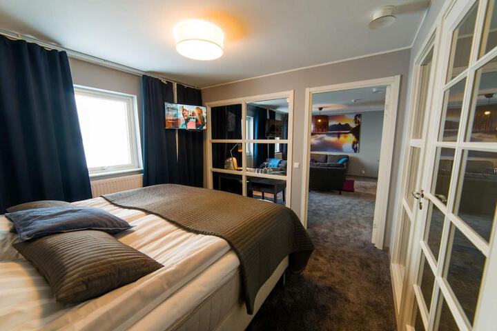 Room 9 of 49